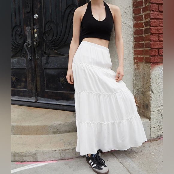Brandy Melville Dresses & Skirts - Brandy Melville white skirt is